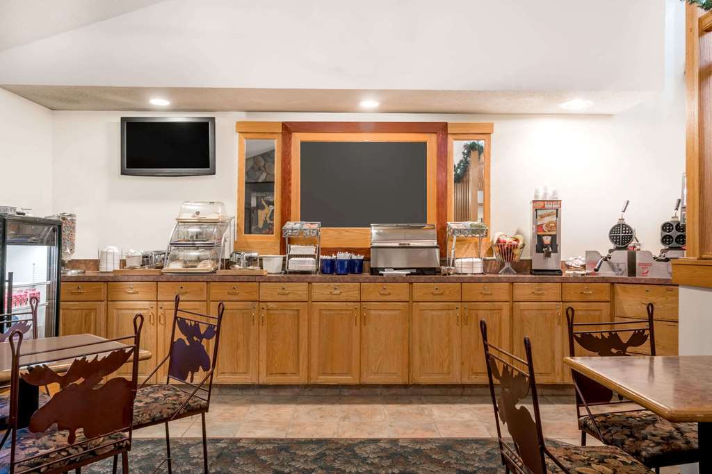 Moose Lake Lodge & Suites 設備 写真