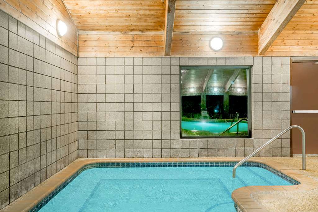 Moose Lake Lodge & Suites 設備 写真