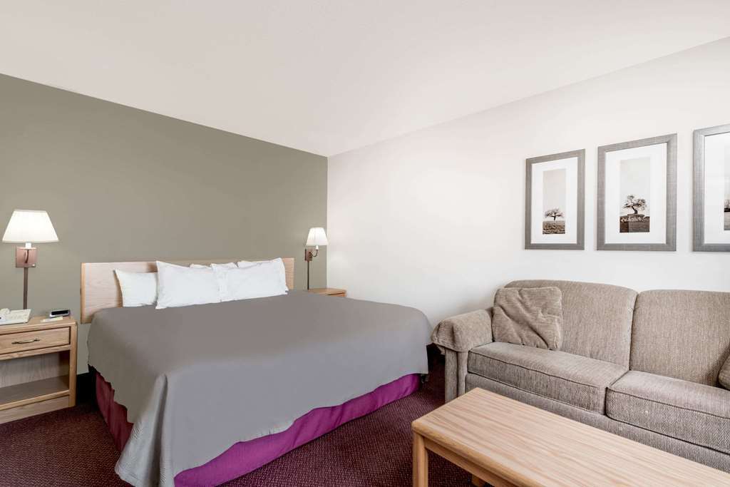 Moose Lake Lodge & Suites 部屋 写真