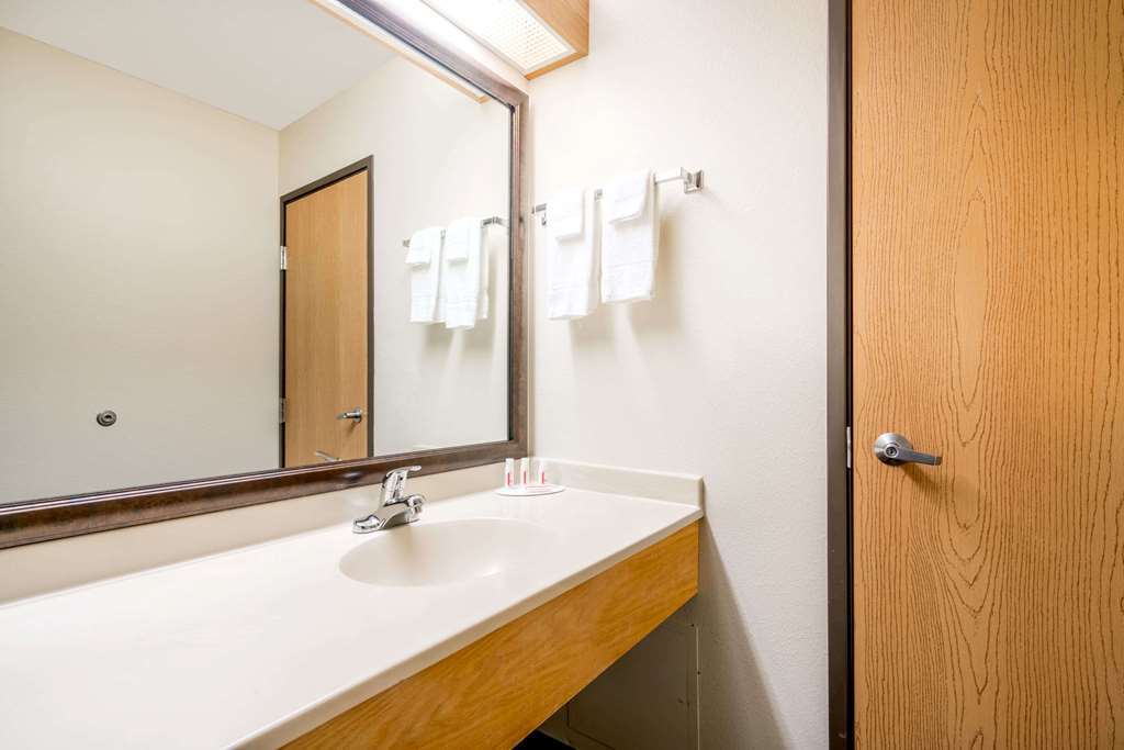 Moose Lake Lodge & Suites 部屋 写真